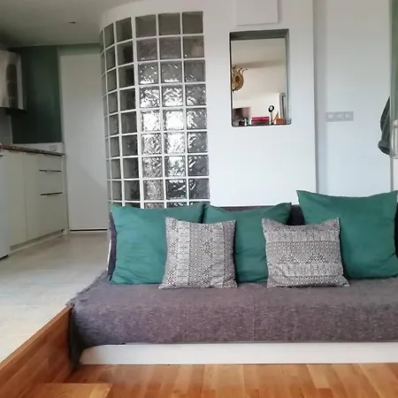 شقة Lovely Studio, Terrace, Swim Pool, Nature, Relax!! *